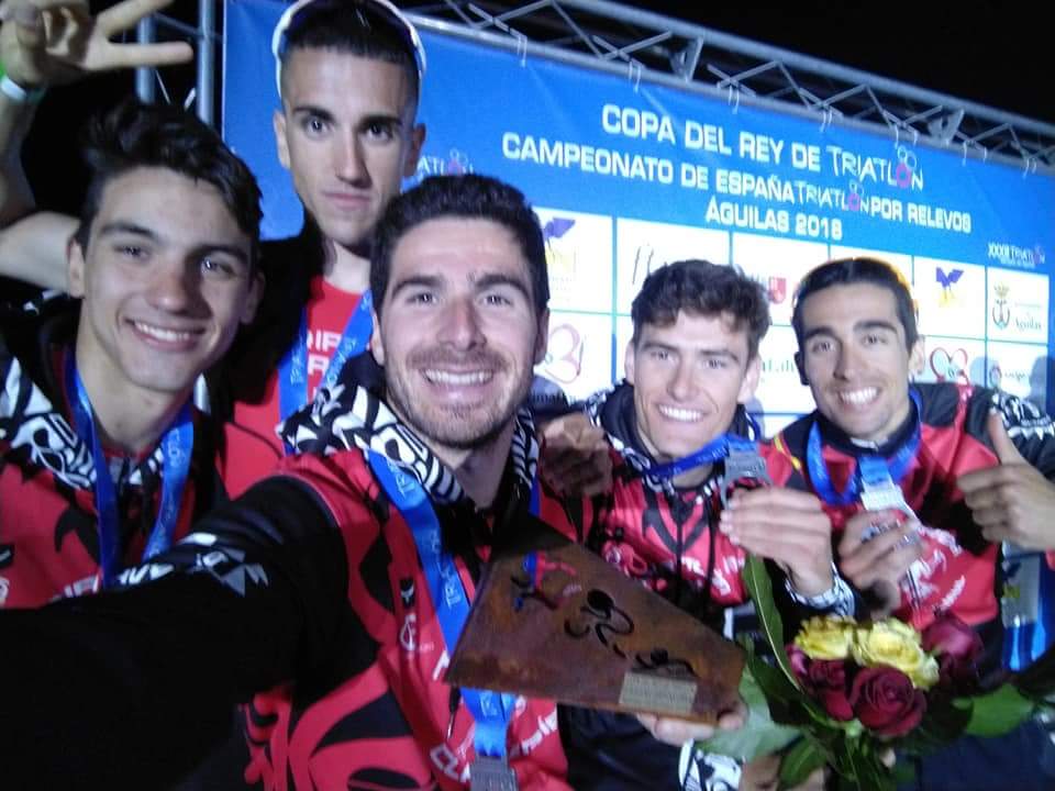 ivan_tri96's tweet photo. Muy contento con el 2° puesto el sabado en la Copa del Rey de triatlon en categoria open. Una prueba muy bonita colaborando en equipo con buenos amigos 💪🔥💪🔥😊😊 #PowergymRef #PowergymEndurance #PowergymTeam #bestep #bestepbrand #bestepsocks #ElBichoBicicletas #THERAFIS https://t.co/cIDwiz0k4f