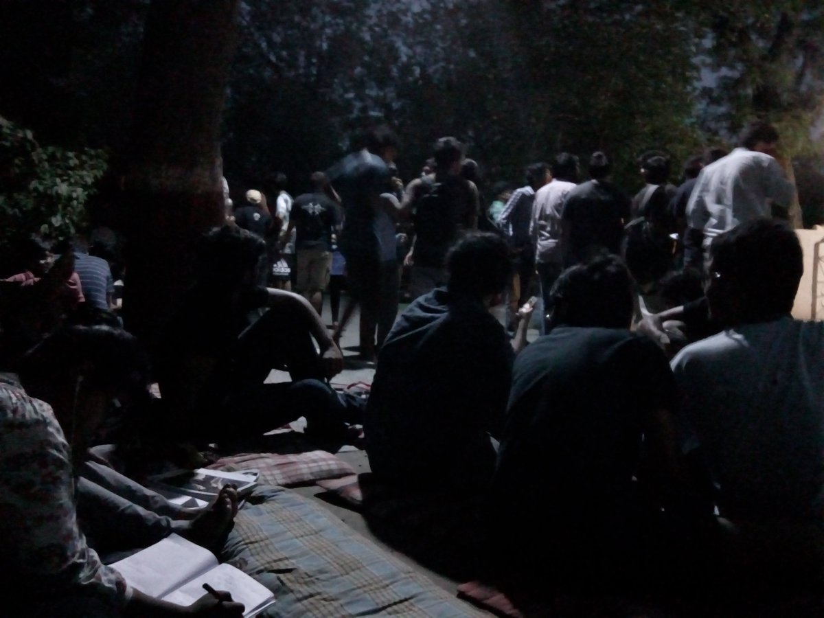 iMainakMandal's tweet photo. Nearly 12 hours since four students are on a hunger strike, and 32 hours of protest. The administration refuses to answer. Is there any empathy, as people continue to study for their exams too?

#RollBackBITSPilaniFeeHike https://t.co/8Plno9zNap