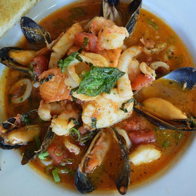 sienaatx's tweet photo. Is your anniversary coming up? Take your significant other to one of the most romantic spots in Austin. Make reservations today!
.
.
.
.
.
.
.
.
#siena #sienaaustin #austineats #austindinner #romantic #datenight #happyhour #italian #italiandinner #italia… https://t.co/ZkPRcTqtYA https://t.co/oArZlSqKiH