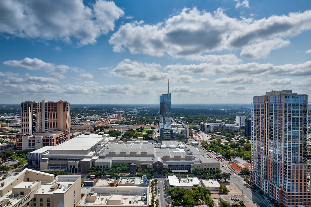 JWMarriottATX's tweet image. Welcome to #Austin @GeopathOOH for #GO2018 ! We are so excited to be your hosts and look forward to your events with us!