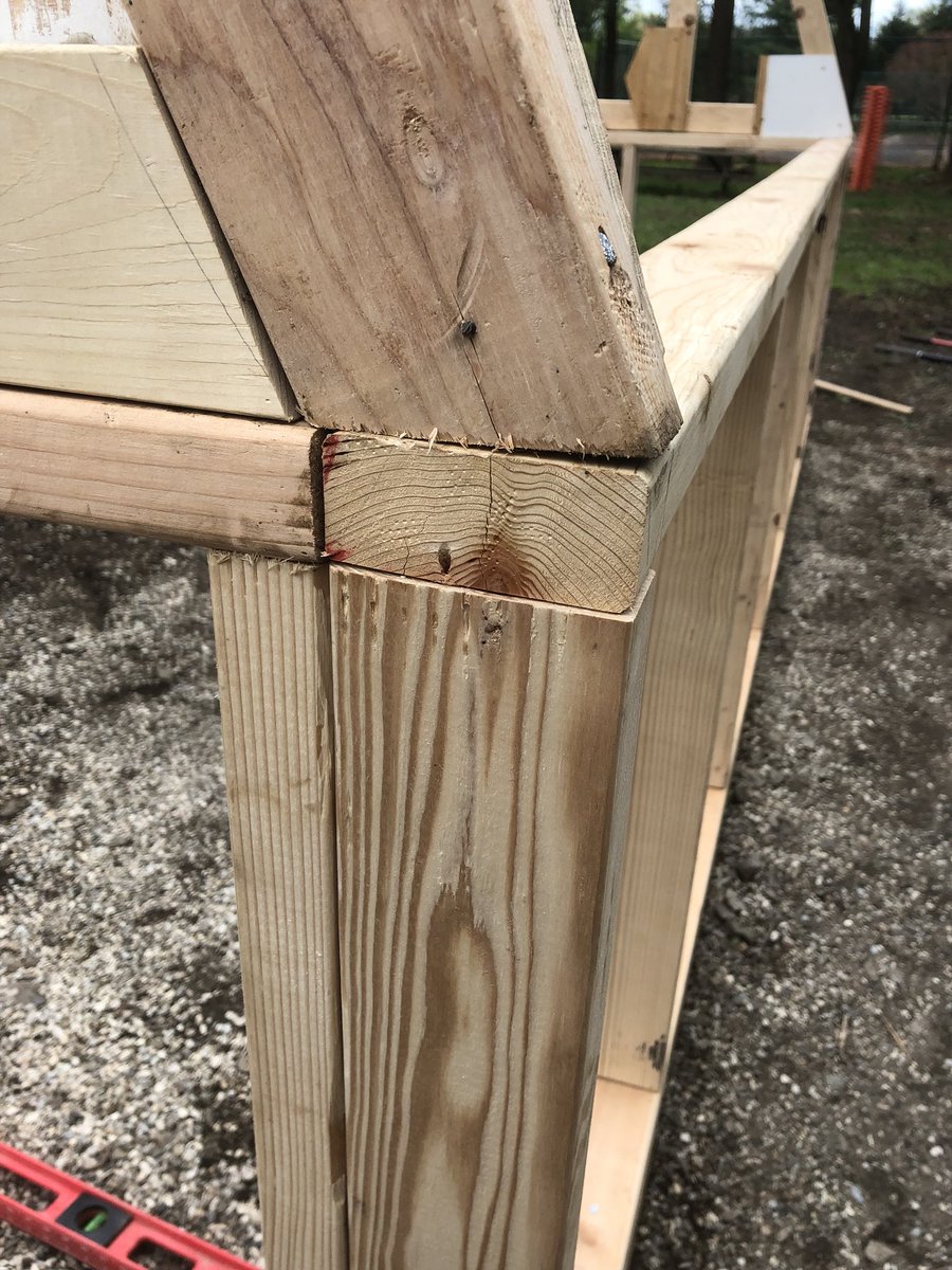 nickolasmohanna's tweet photo. cutting my 22.5\22.5 for back truss. #miters #gambrel #greenhouse #rafters #angles https://t.co/02DMlEDU5w