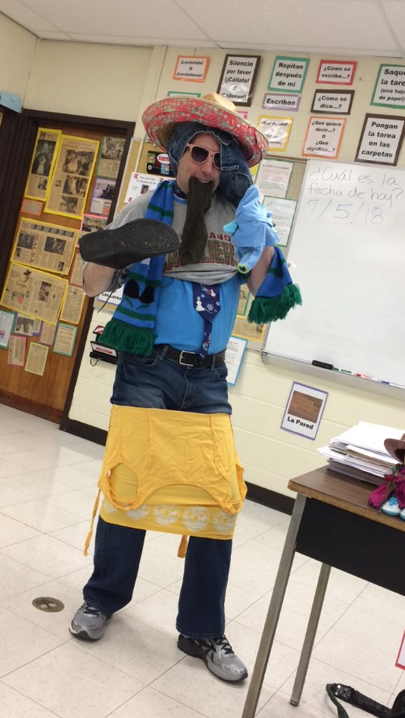 SenorBunker's tweet photo. Who wore it best (1st bell, 2nd bell or 3rd bell)?  After many “questionable” fashion choices throughout the school year, I decided to let my students dress me today… as long as they told me in Spanish of course! @Kings_Schools #KJHSpanish #myOhioClassroom #yellowsweater https://t.co/iNkyNouiKY