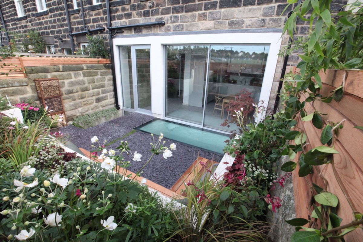 zahed's tweet photo. We had a complicated glass layout, but @IQGlassUK were able to deliver a custom solution that worked for us. #InsideOutHomes https://t.co/yKMdgAseka