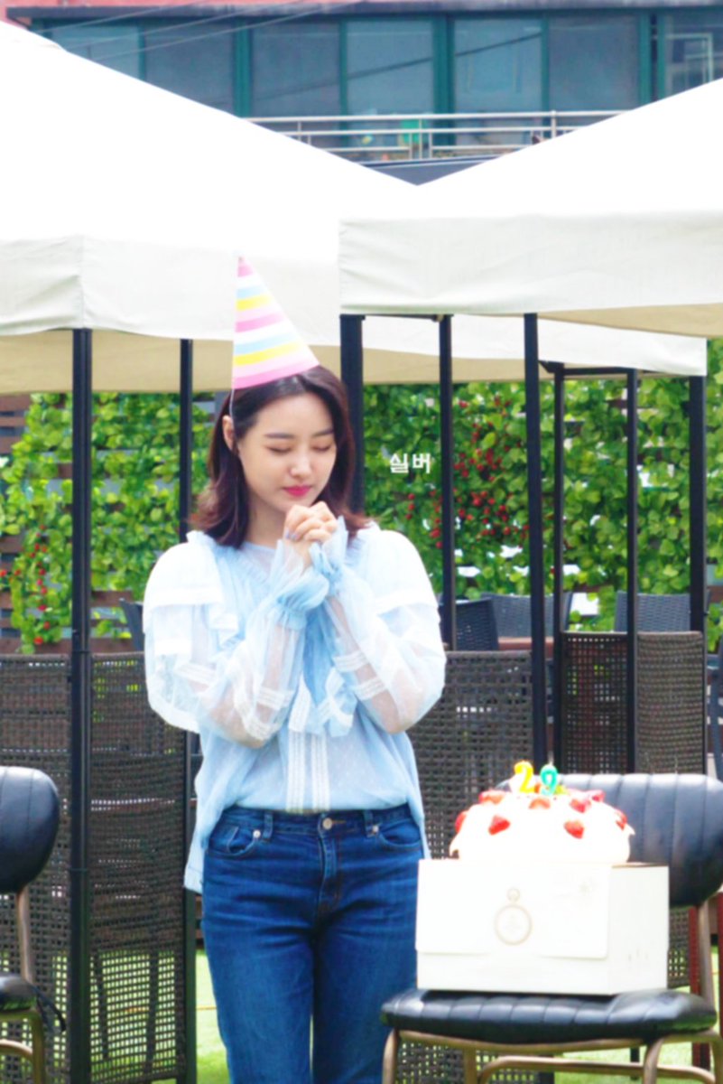 SSilver0520's tweet photo. @songjieun_55 오늘 너무나 재밌었어요 ㅋㅋ 이런 자리 만들어줘서 너무 고마워요 ㅎㅎ #송지은 #생일축하 https://t.co/8QOUkMHBKG