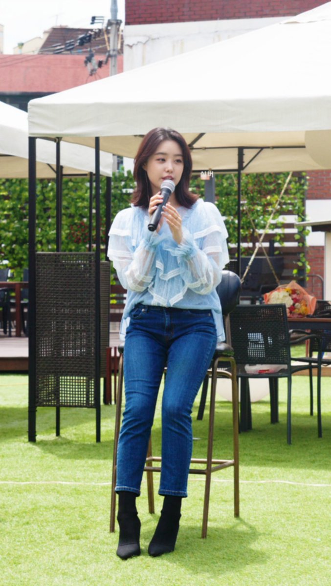 SSilver0520's tweet photo. @songjieun_55 오늘 너무나 재밌었어요 ㅋㅋ 이런 자리 만들어줘서 너무 고마워요 ㅎㅎ #송지은 #생일축하 https://t.co/8QOUkMHBKG