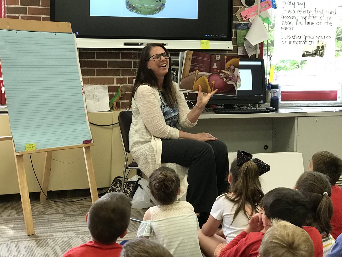 patriciaeyer's tweet image. @BigBadWhaaat #thankyou for visiting @WOSnews  #mrsberubeWOS #mrsbartellWOS and reading your fabulous story #thebigbadwhaaaat?🐕