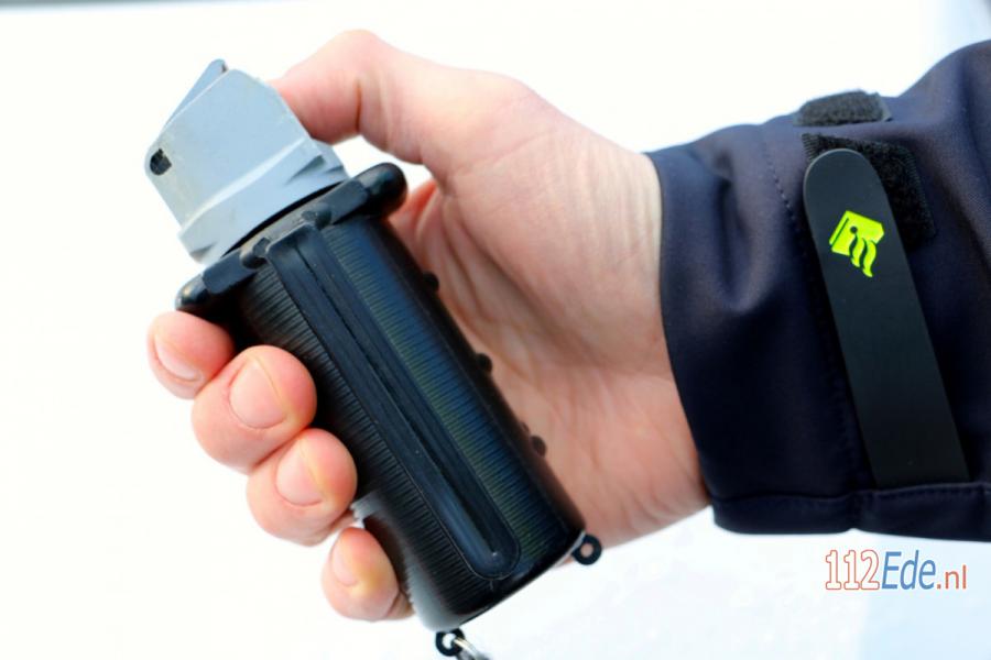 🚨 Winkeldieven in #Lunteren na achtervolging en gebruik pepperspray aangehouden 112.press/QS3153 112Ede https://t.co/oyKskKS4QD