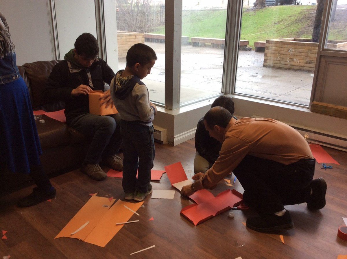 RimStarz's tweet image. Having fun Friday evening inspiring kids with science: pinhole cameras and seeing sound tubes. onedrive.live.com/?authkey=%21AH…