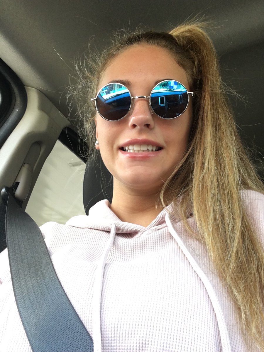 tjhirsch40's tweet photo. Happy birthday erinnnnn love you been fun the last couple years more to come ♥️♥️♥️♥️@erincollins77 https://t.co/AlDZdXPyy7