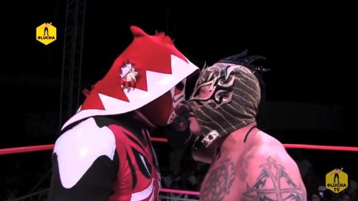 El Hijo de L.A. Park Y Rey Fénix se retan por las máscaras en Generación XXI @hijodelapark @ReyFenixMx @laparktapia @PENTAELZEROM youtu.be/nGlvoh-mCHI