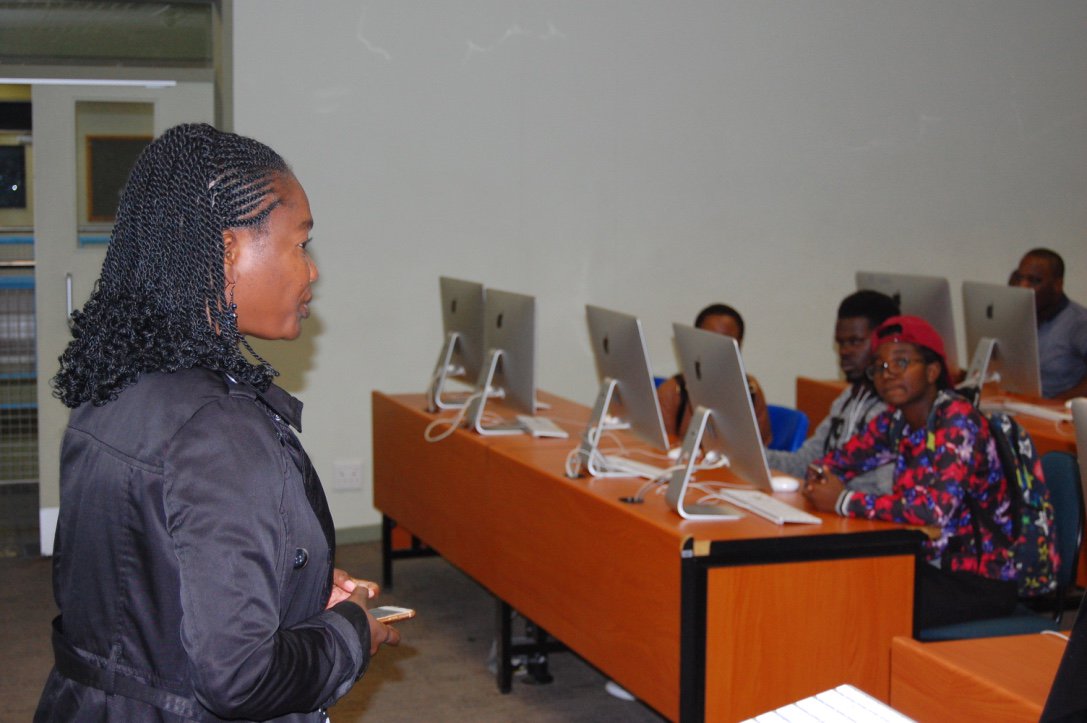 ISOCNamibia's tweet photo. The Chairperson of Internet Society Mrs. Nashilongo in conclusion urged the participants to make money from their blog, and she further stated that we should post on social media in our vernacular. #WorldPressFreedomDay #PressFreedom #NamibiaBloggersNetwork #WPFD18 @UNESCO https://t.co/UA0wuo3DzB