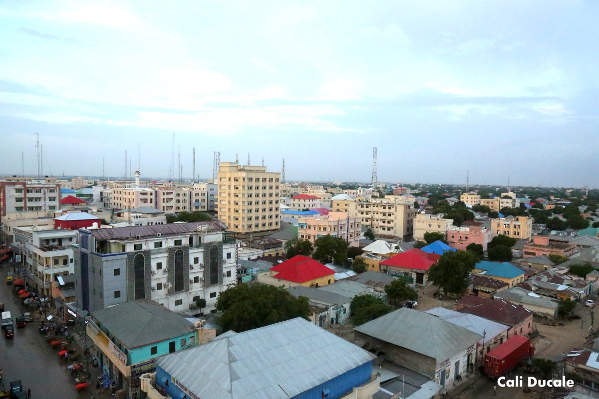 Xaqiiqa_Times's tweet photo. Faallo: Maxaa reer Muqdisho ciqaabta ku muteysteen?

https://t.co/WNasCFe0yL https://t.co/XQODe9SZVS
