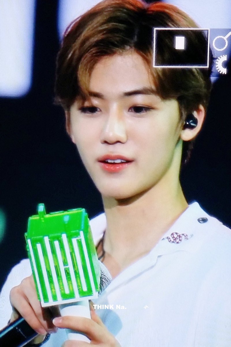 jaemin_th's tweet photo. ฮื่ออยากได้ แท่งไฟเหรอ หึ นาแจมินคร่าา https://t.co/BcfToQx1AU
