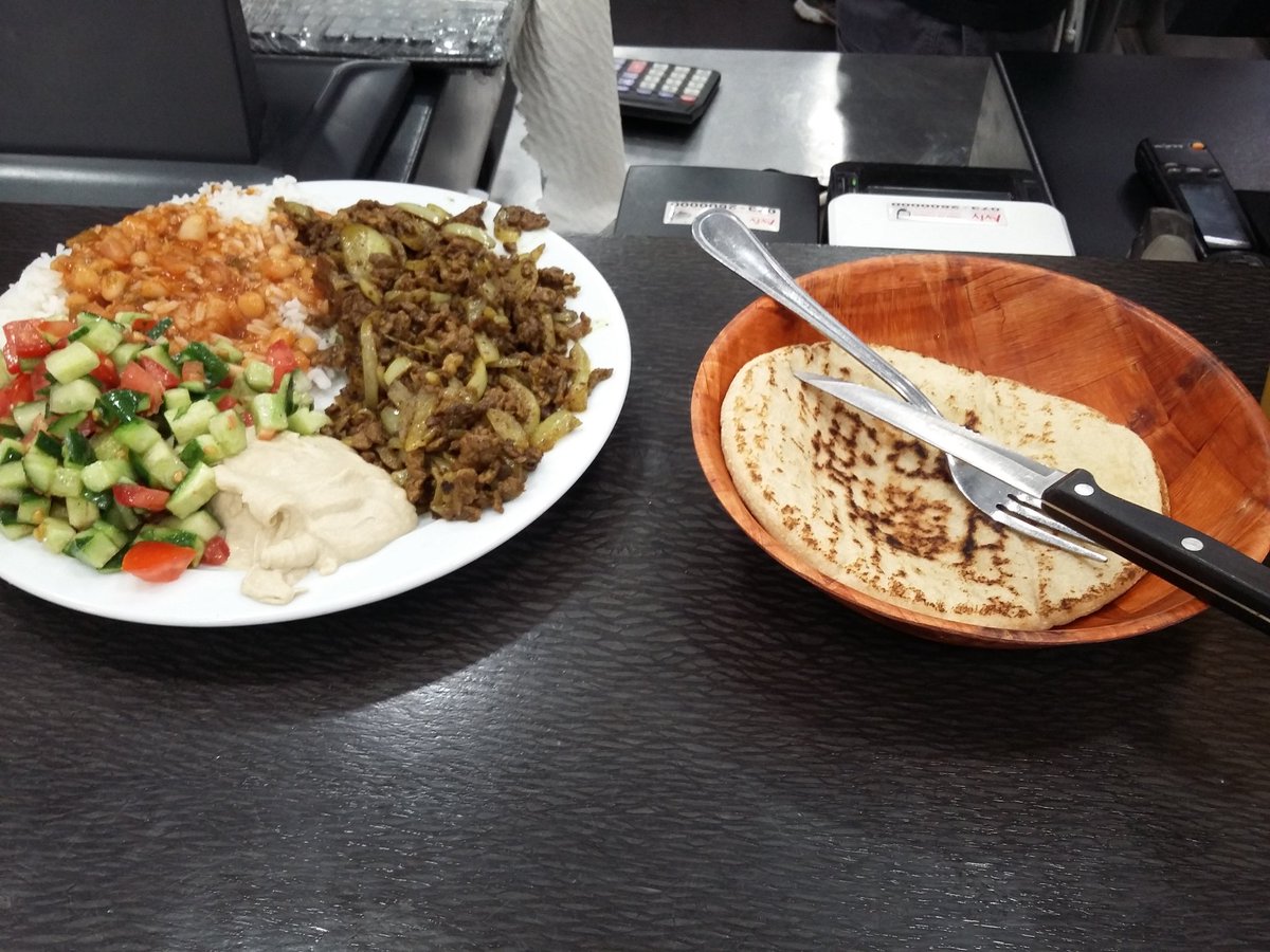 minimalist000's tweet image. Super #Shwarma at #FalafelGabay in @TelAviv  #DinnerOutside #MiddleEast