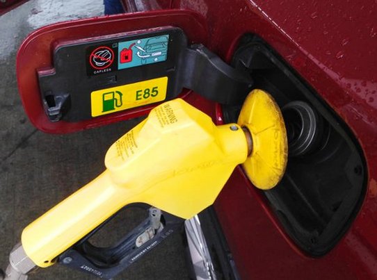 ACEethanol's tweet photo. TODAY @GovRicketts will sign the proclamation declaring #RenewableFuelsMonth in Nebraska at the State Capitol! Don't miss out on all the upcoming #ethanol promotions throughout NE each Friday during the month of May! #FlexFuelForward #PowerByPeople  https://t.co/9cqP7Ponh9 https://t.co/C5B7tHDb6l