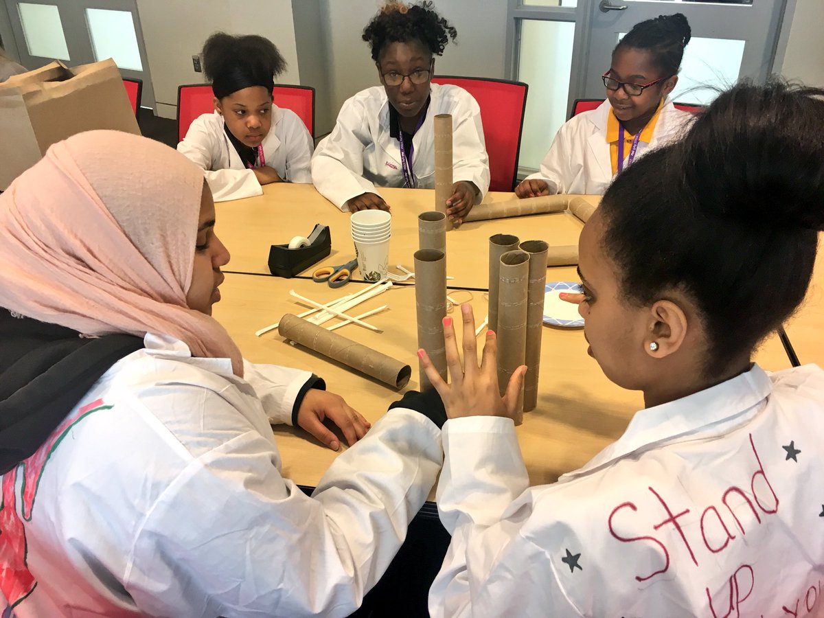 green4girls's tweet photo. Peeking into the coolest #g4gDayCincinnati #STEM workshops! #Coding #DNA #HurricaneEngineering #Camera #NanoTechnology #ChemistryOfLotions #Neuroscience #CandyPhysics #ChemistryOfIceCream #Polymers #Rollercoasters https://t.co/b9MXkoac75