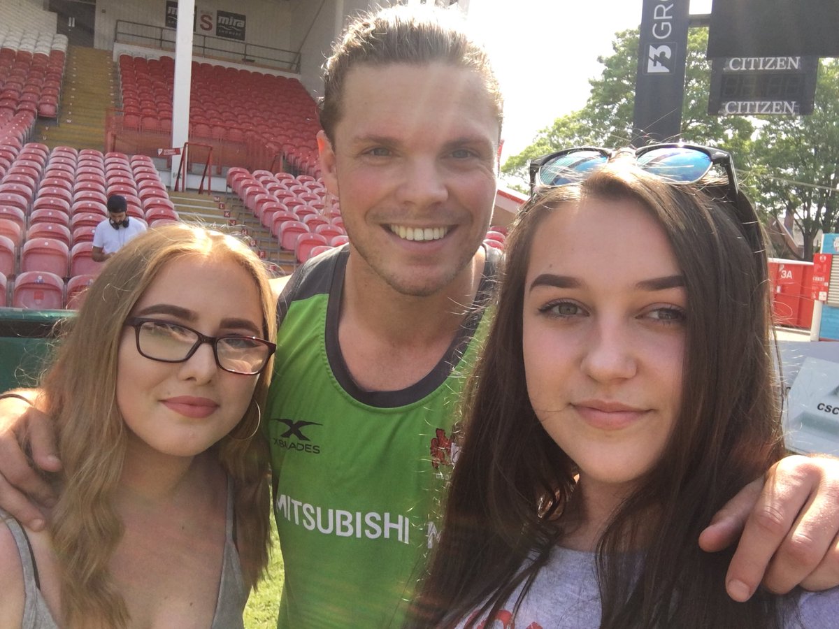AliceHage's tweet photo. @gloucesterrugby ☀️☀️ https://t.co/smwEMDqrxq