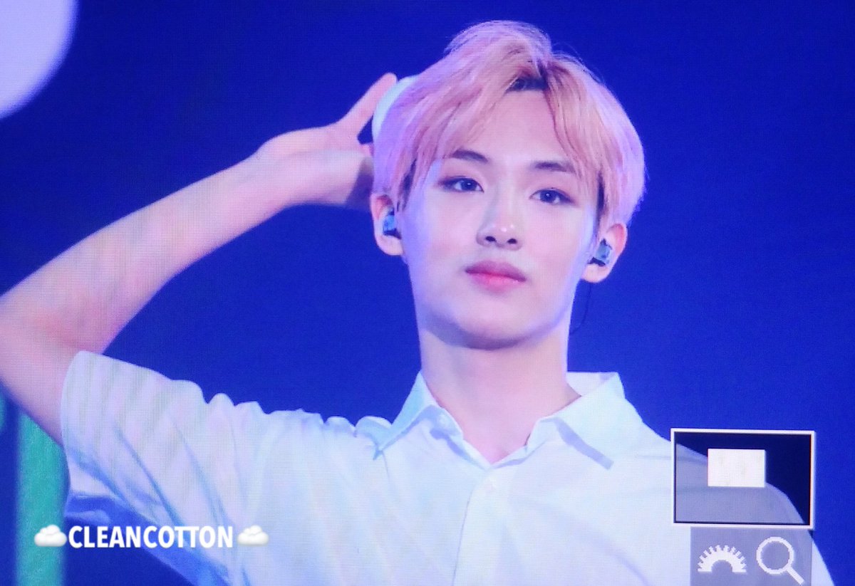 cleancotton_win's tweet image. 180507 #NCT2018 #WINWIN #윈윈 #董思成

오늘도 너무 이뻤어 😭🌸