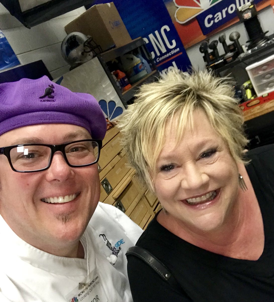 ChefRossPurple's tweet photo. Grateful to be back in the studio! So excited to share some tips for a successful #risotto #purplesweetpotato #purplerisotto #purplefordays #chef #cheflife #kitchen #kitchenlife #privatechef #privatecheflife #clt #charlottechef #cltchefs look who I bumped into! Chef Jill Aker-Ray https://t.co/AiEvL9IO0p