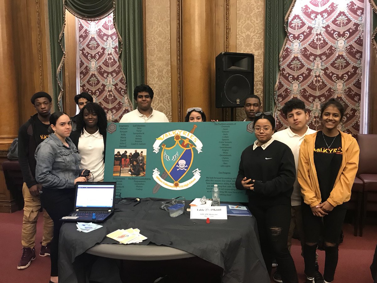 TPaulin_BKNHS's tweet photo. At the 1st Brooklyn North HS STEAM Showcase. Shout out to Maxwell HS’ Valkyries! #StudentStrivers https://t.co/9Fe3P1SVq6