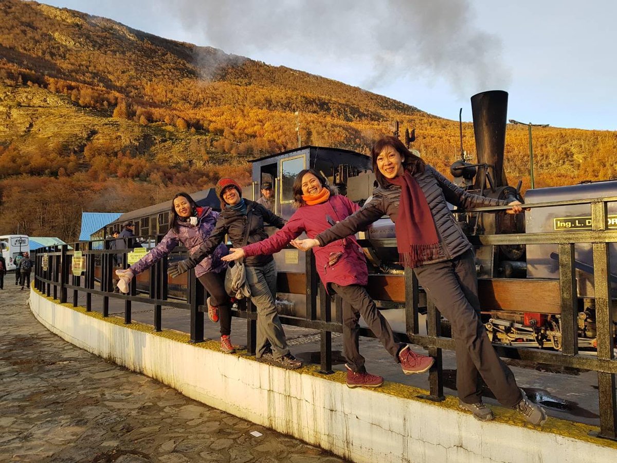 acrossar's tweet photo. Si compartir tiempo con #amigos siempre es algo bueno, imagine lo #maravilloso que puede ser potenciar ese tiempo en un #viaje juntos!! Eso es lo que hicieron nuestras recientes #viajeras de Filipinas: viajaron por #Peru #Argentina y #Brasil , las fotos hablan por sí solas! 💕 https://t.co/dR8yVmbnvT