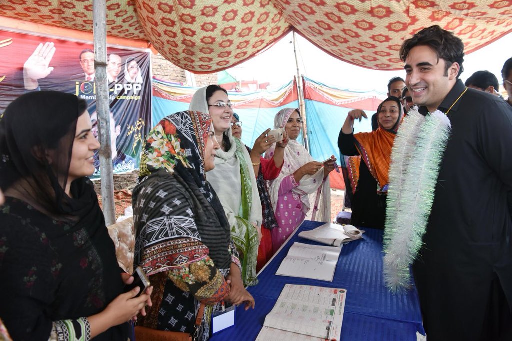 BBhuttoZardari's tweet photo. Visiting the PPP membership camp at Gojra. The fervour and excitement are palpable. Young and old, men and women - eager to #JoinPPP . Special thanks to our volunteers working tirelessly for the Party. https://t.co/xM37rh6oNa