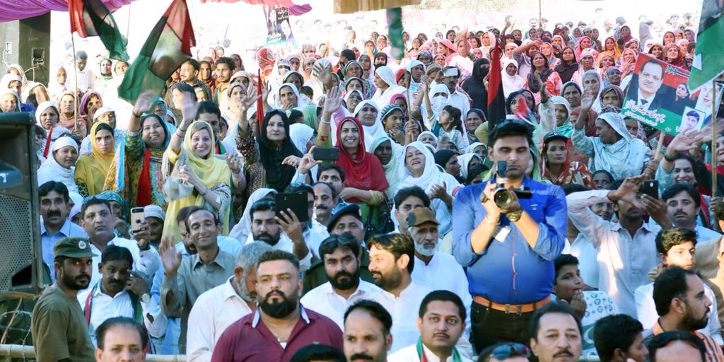 BBhuttoZardari's tweet photo. Visiting the PPP membership camp at Gojra. The fervour and excitement are palpable. Young and old, men and women - eager to #JoinPPP . Special thanks to our volunteers working tirelessly for the Party. https://t.co/xM37rh6oNa