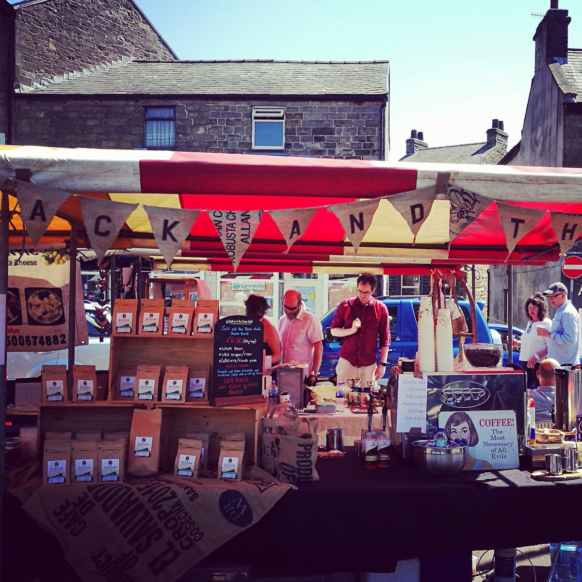 Jackandthebea13's tweet photo. #artisan #coffee #handroasted #buxtonroastery #jackandthebeanstall #houseblend https://t.co/gs3Xlm69uH