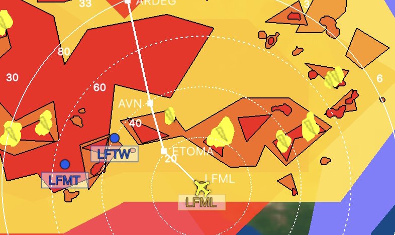 zepyaf's tweet image. “Quelques turbulences sont possibles après décollage” - PNC assis, attachés 😇 #AF1874