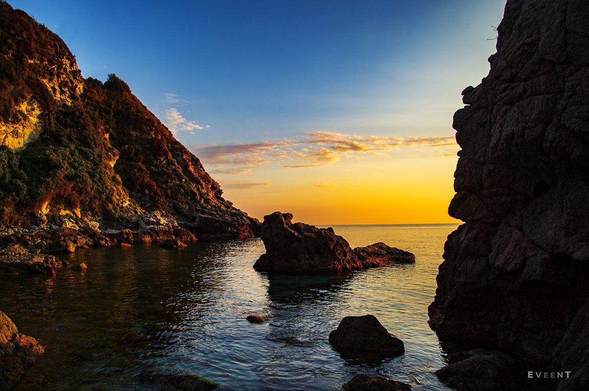Ciò che in un #paesaggio vien detto #romantico è un tranquillo senso del  sublime sotto forma di passato o, il che è lo stesso, di solitudine, assenza, distacco. (Johann Wolfgang #Goethe)  #Calabria #Italy