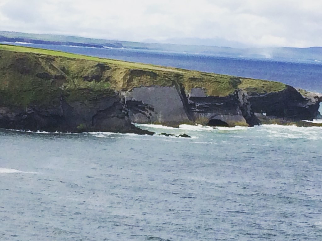 gillybrody's tweet photo. Last photo from #Ballybunion #BromoreCliffs returning home via Shannon. https://t.co/vDLJj0JQsg