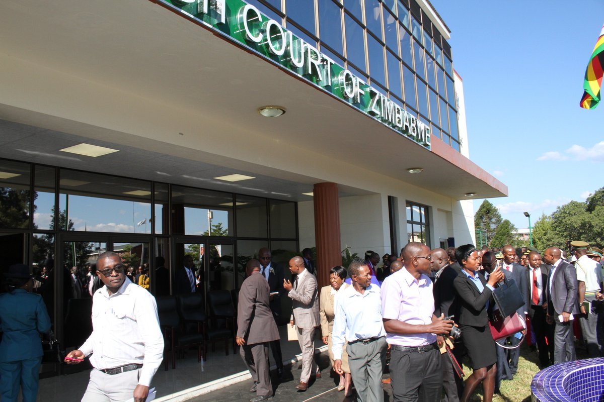 ManicaPostZim's tweet photo. New Mutare High court, one of the best in the region -Chiwenga. -https://t.co/m3sYzfd90l https://t.co/u7WxSvr1LN