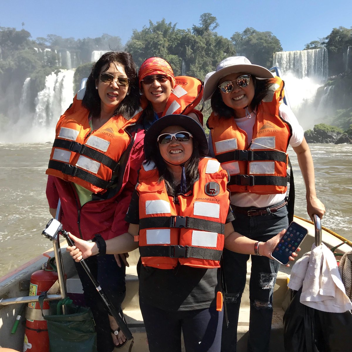 acrossar's tweet photo. If sharing time with #friends is always a good thing, imagine how #awesome would be to boost that time on a #journey together! That's what our #travelers from Philipines did all over #Peru #Argentina &amp; #Brazil. Photos speak by themselves, so much #fun! #Travel #SouthAmerica 💕 https://t.co/NMVTGxjDvj