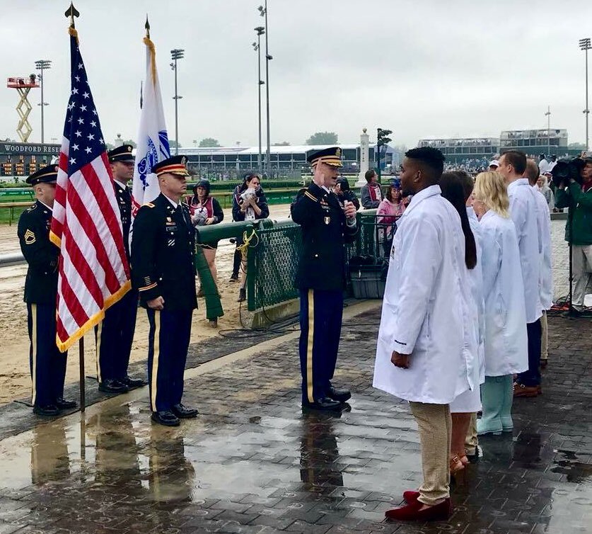 3_MRB_USAREC's tweet photo. Kentucky Derby swearing in Ceremony https://t.co/CC3cGXBnmk