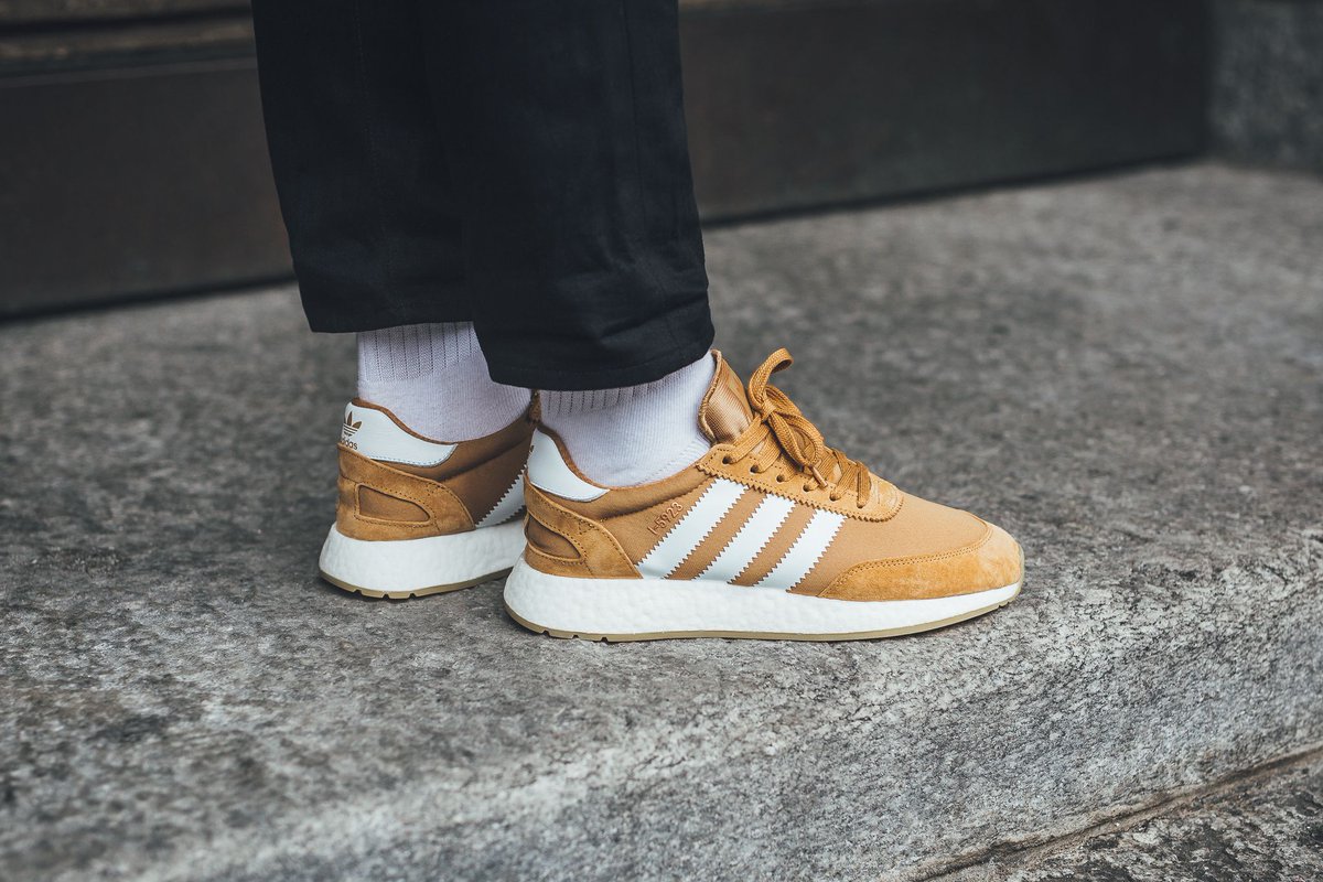 adidas 5923 mesa