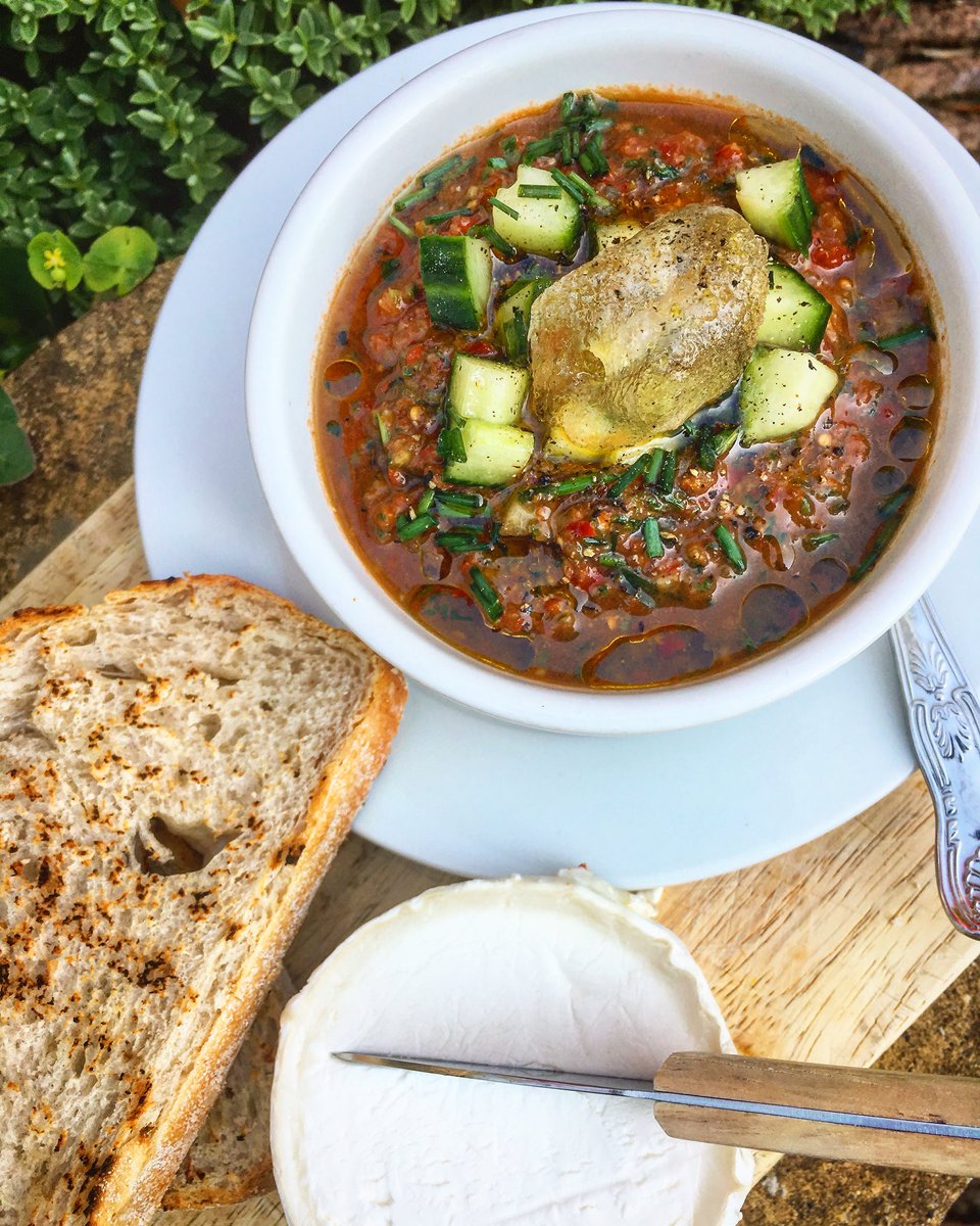 Hayleydaviez's tweet image. From @waitrose #beautifullysimple recipes cards this is #gazpacho with goat’s cheese &amp;amp; sourdough #simplesupper #sunnydays #bankholiday ☀️ 😋👌💐