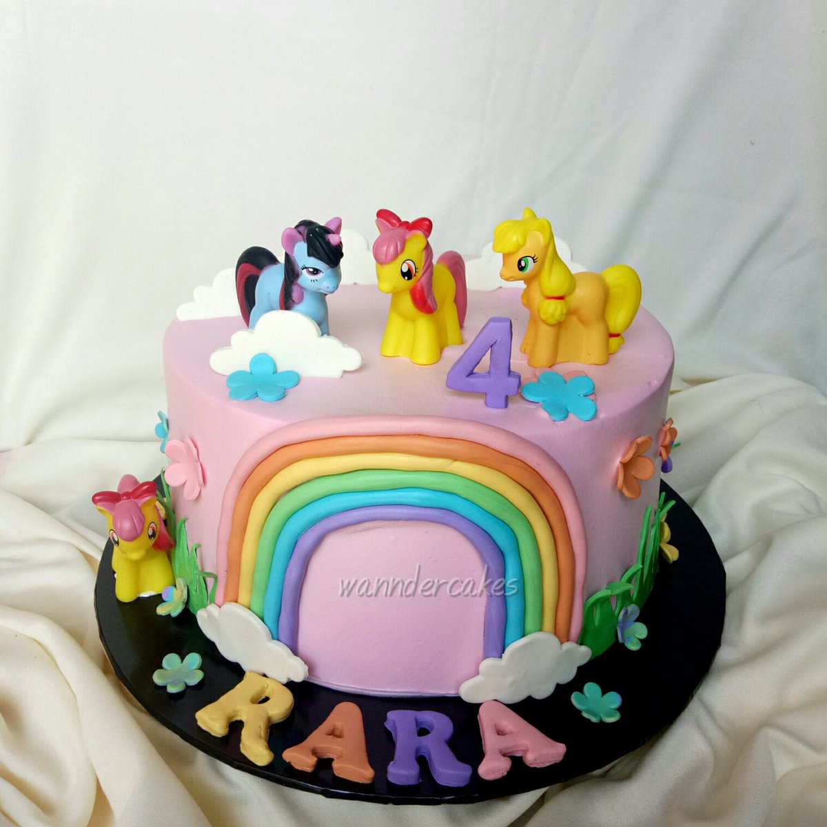 hazwannm's tweet photo. Poney cake
IG : wanndercakes
#kekmelaka #kekalorgajah #sayajualkek #sayajual #rtrezeki https://t.co/NXFQtAdr5g