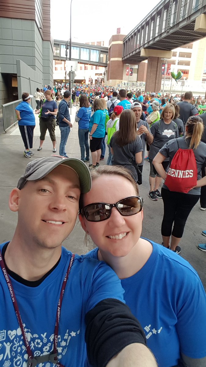 lamorgan80's tweet photo. #Heartwalking with my favorite supporter...and a few thousand others who came out on this beautiful Saturday! #TCHeartwalk https://t.co/SxsMjrwIRM