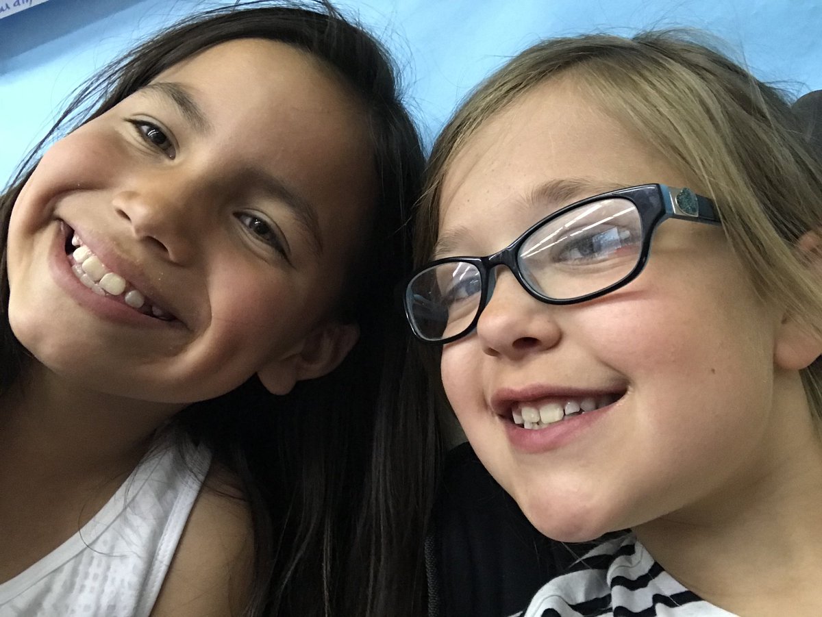Hi my name is KayDee I am the tweeter today #DLschools  By Kaydee🤩