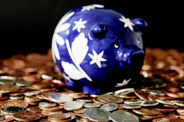 polycoverltd's tweet image. Interest rates set to be held at 0.5% after sharp slowdown in growth #smallbusinesshttps://buff.ly/2KHyMuD