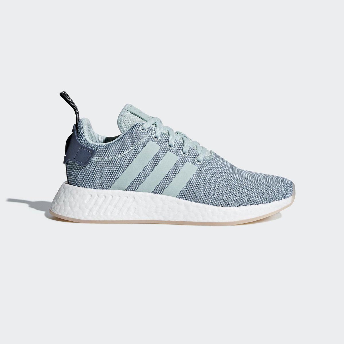 adidasalerts's tweet image. Price reduced on #adidas US.
adidas Women’s NMD_R2.
Retail $130. Now $65 shipped.
Women’s 10 = Men’s 9.
—&amp;gt; bit.ly/2IoJNCZ