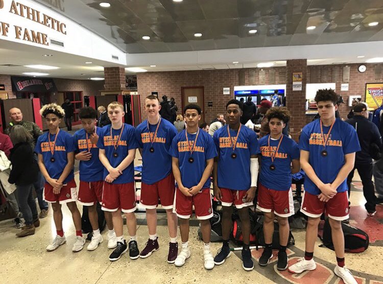 TheofficialEG10's tweet image. Solid start for my young guys this summer.  Congrats to 15-16u for qualifying for the @GauntletSeries finale in NYC @EG10_Basketball continue the hard work!!! Also, special thanks to the coaches and parents for all your hard work 🔵🔴