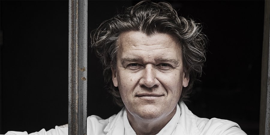 Een uitzending om je vingers bij af te likken, want topkok <a href="/LUTEPeter/">Peter Lute</a> is vannacht te gast bij <a href="/eveliendebruijn/">Evelien de Bruijn</a>! Je kunt hem kennen van zijn sublieme keuken, als jurylid bij Masterchef of van zijn deelname aan Superstar Chef waar hij een team vormt met <a href="/moniquesmit/">Monique Smit</a> <a href="/NPORadio2/">NPO Radio 2</a> #WNL