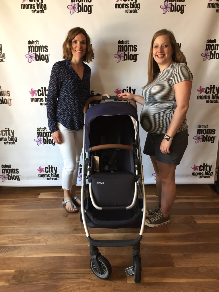 UPPAbabyCPSA's tweet photo. Winner of the #UbCRUZ from the @DetroitMomsBlog Bloom event on Saturday. Congratulations Momma!! @UPPAbaby #UbMESA https://t.co/OtPHvl9lCU