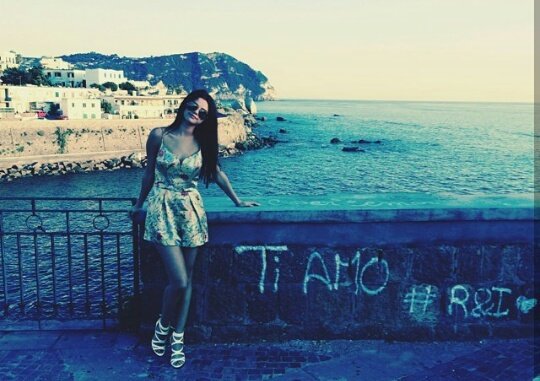 selmilarare's tweet photo. #BackToYouChallenge top 4 selena's best looks
#3DaysUntilBackToYou https://t.co/Q1VFl8yEyb