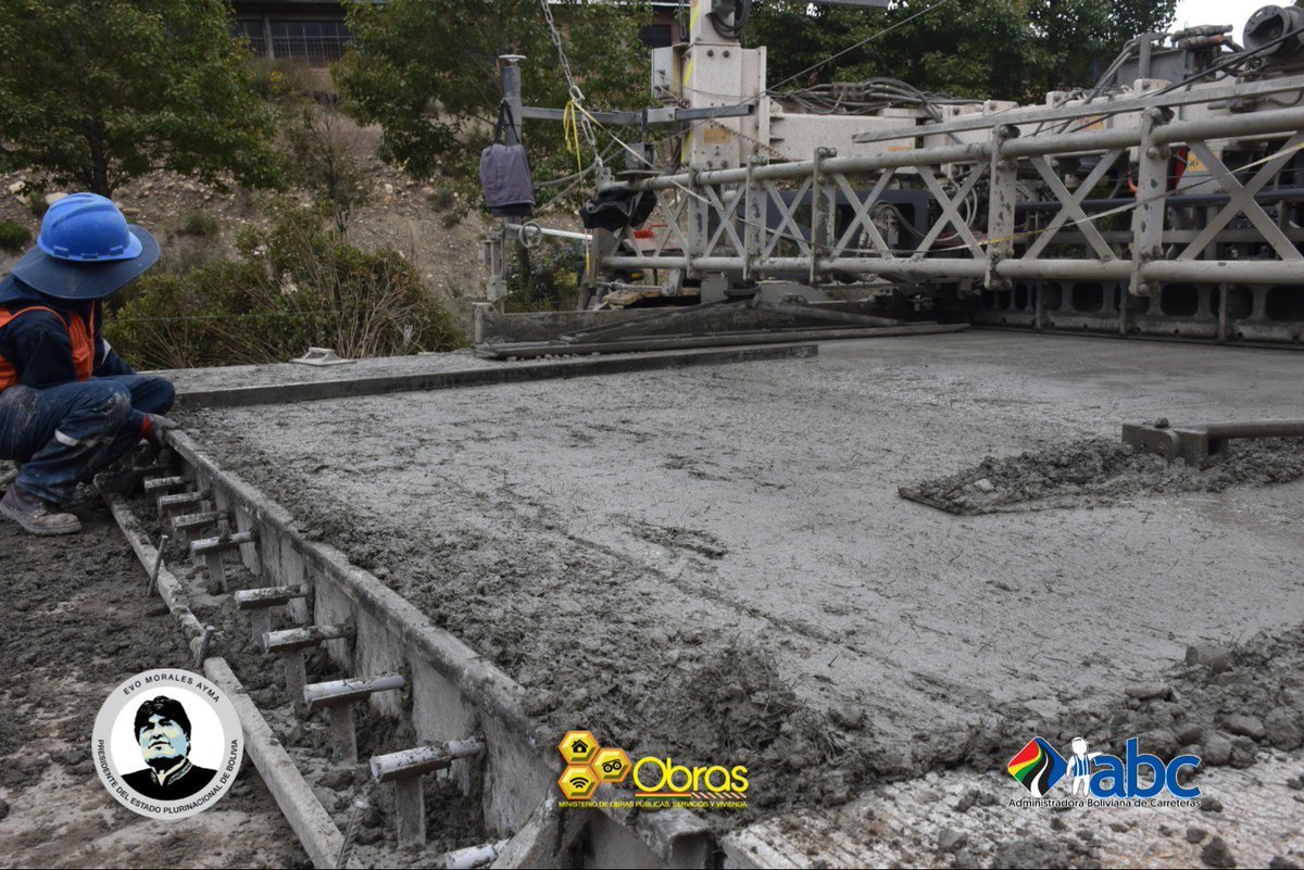 Por los próximos 40 años, paceños y alteños gozarán de una autopista moderna y de alta calidad. La tecnología de macrofibras utilizada en el vaciado de hormigón proporciona mayor resistencia y durabilidad a la nueva plataforma, garantizando un tránsito vehicular cómodo y seguro