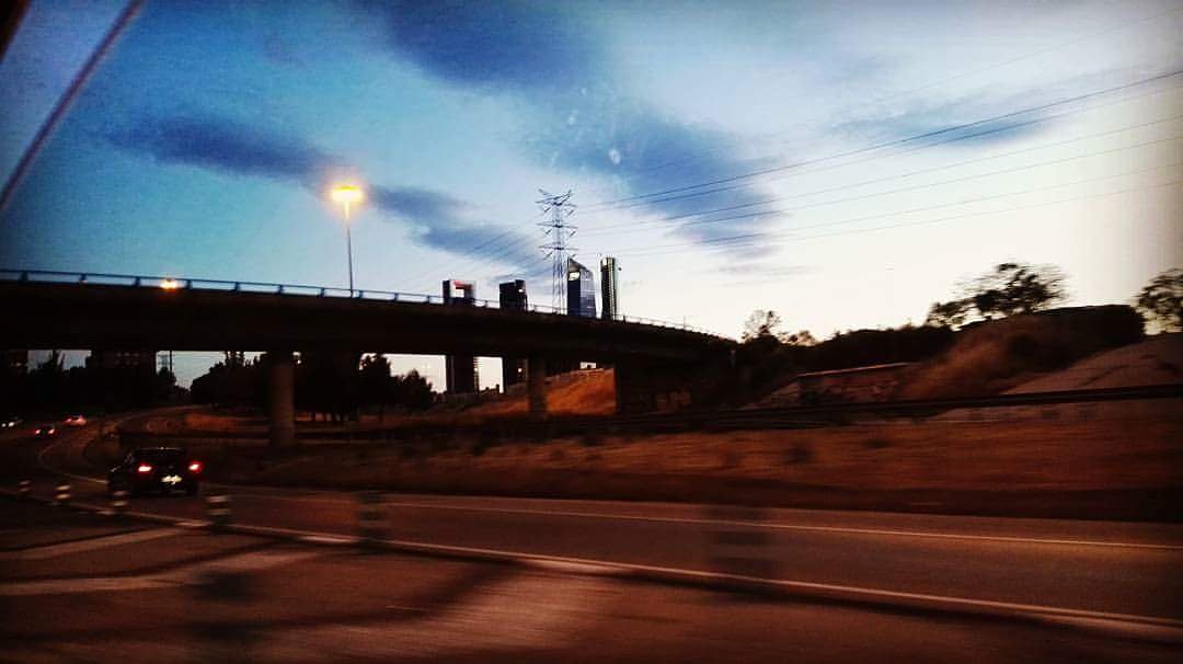 Cuando dos personas están destinadas a estar juntas, no importa donde estén o con quién estén, tarde o temprano se encontrarán....