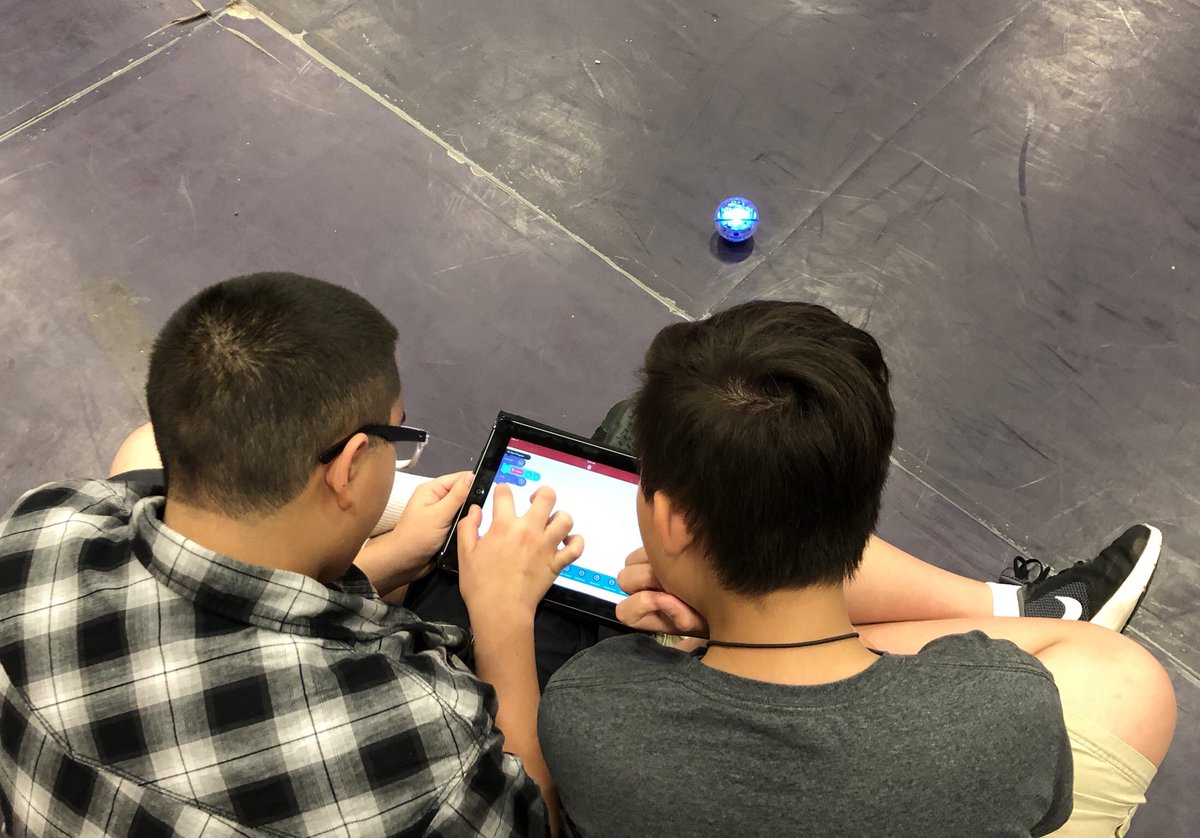 pmahaney's tweet image. This is what authentic learning looks like. Gaiser students are ready to roll with @SpheroEdu in Mr. Douglas’ coding class. #weLearnVPS #gaisergrizzlies