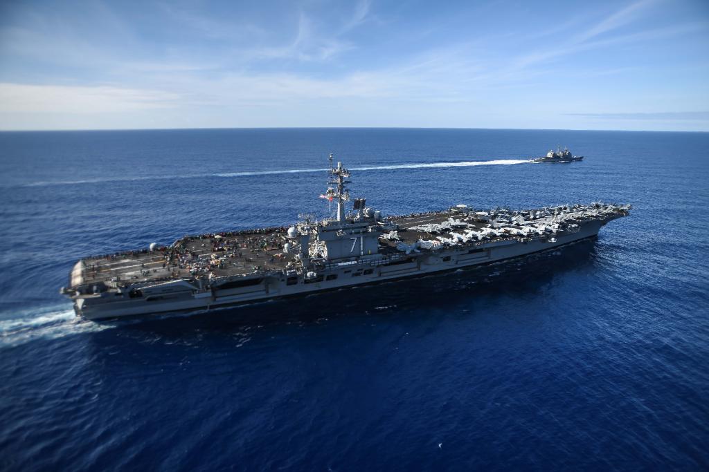 TODAY: #USSTheodoreRoosevelt and #USSBunkerHill to return from deployment - navy.mil/submit/display… @CityofSanDiego