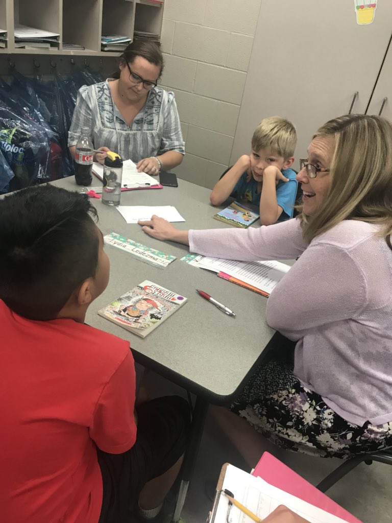 levelupliteracy's tweet image. Strategy Group Tip 3: On day 1 of the strategy group demonstrate the strategy by using a text that will allow Ss to practice it with ease and success. #scaffoldlearning #lex1literacy #tcrwp @pdwithhannah @FortsPond